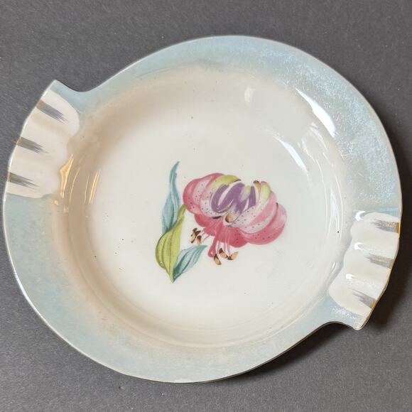 Vintage Porcelain Ashtray Blue Lusterware Pink Lily Flower Gold Trim Japan - Picture 1 of 6